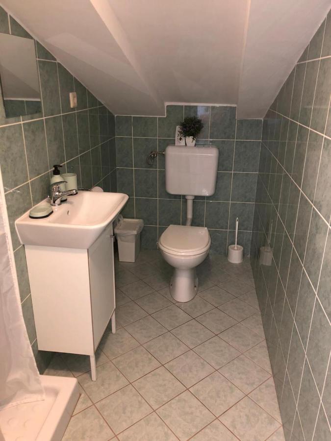 Apartmani Velnic Baška Exteriör bild