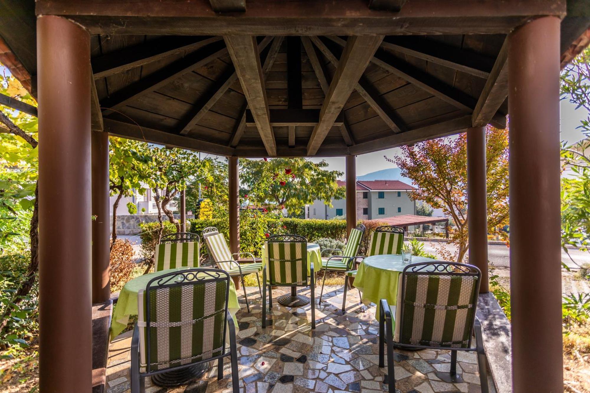 Apartmani Velnic Baška Exteriör bild